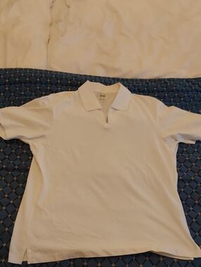 Uniqlo White Polo Shirt - Classic V-Slit Collar
